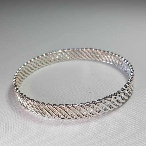 Silver Tone Woven Braid Small Bangle Bracelet - Picture 5 of 6